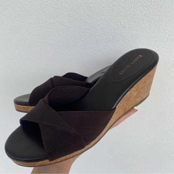 Karen Scott 8.5 Brown Wedges - Picture 3 of 10